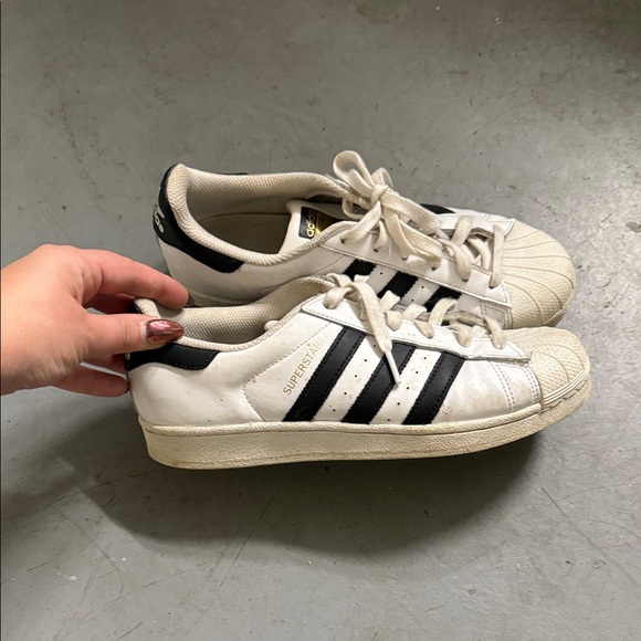 Adidas Superstar White with Black Stripes - Picture 1 of 4